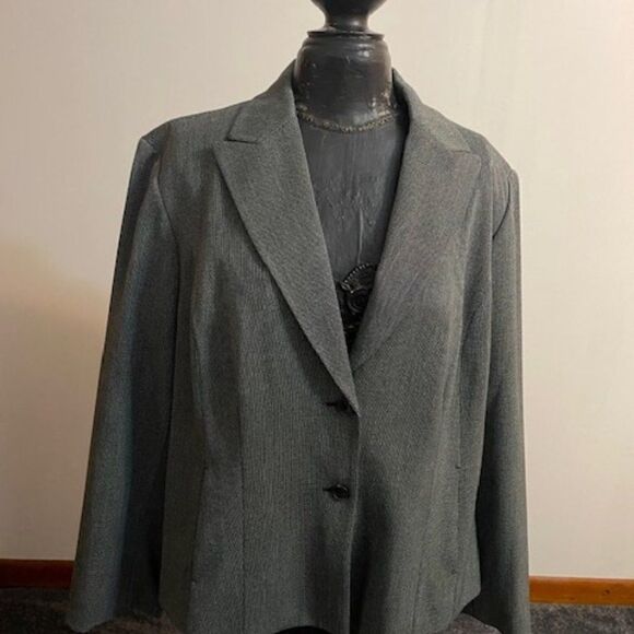 Rafaella Woman Black White blazer padded shoulder, size 16W - Picture 1 of 3